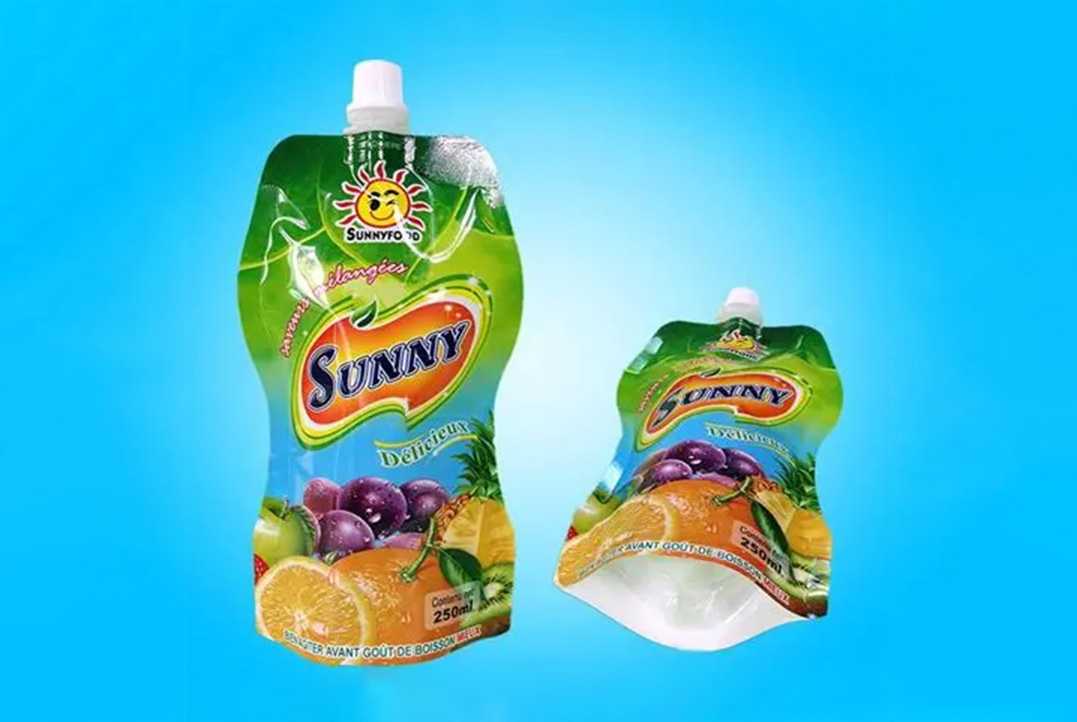 吕工机械｜全自动吸嘴袋果汁灌装生产线，源头定制赋能饮品企业规模化升级